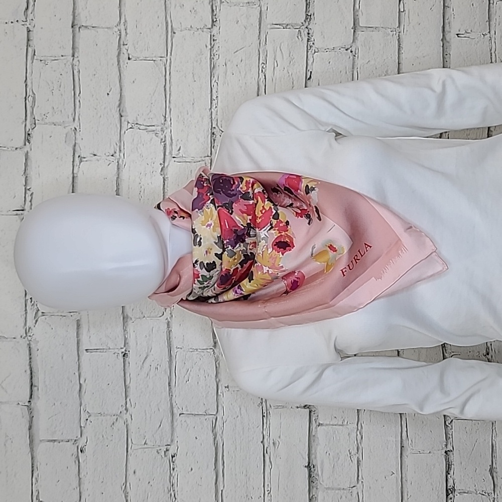 Furla Carre Square Silk Rose Bouquet Floral Print Rare VTG Scarf in Pink Multi